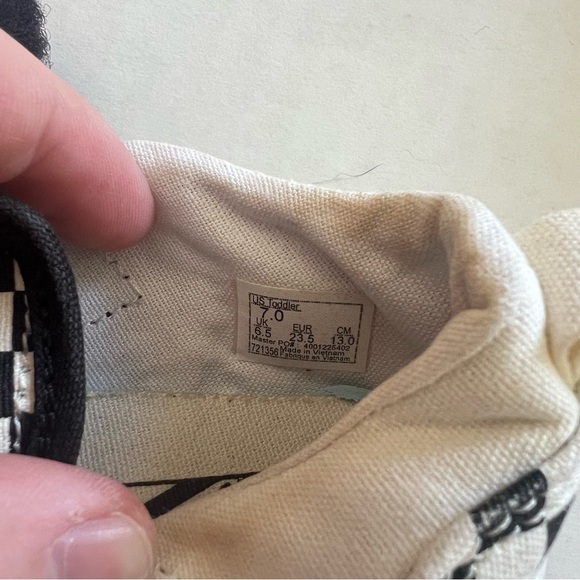 Checkered vans - Picture 6 of 6